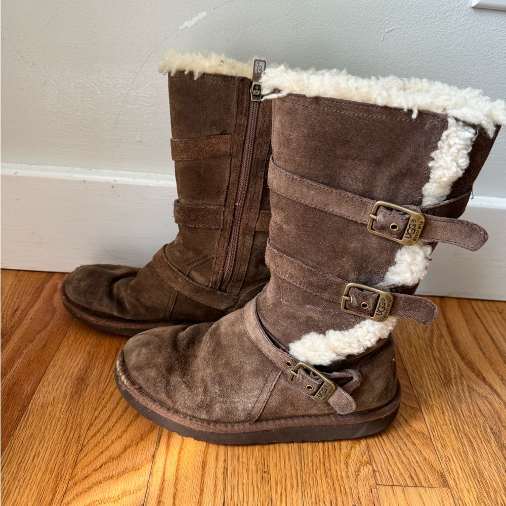 UGG GIRLS CAMEL BROWN MADDI TALL BUCKLE ZIP CLOSURE BOOTS SIZE 3